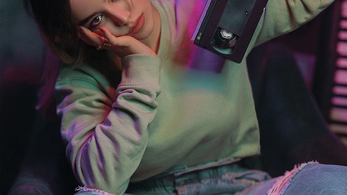 How to Get the Y2K / 2000s Photo Look — Flash Effect